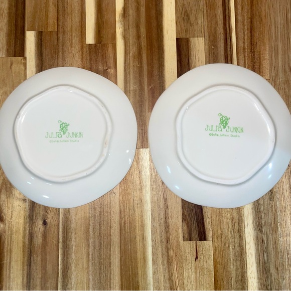 VTG Julia Junkin Studio Snack Dessert Plates Wine Themed Set of 2 Yellow Vino - Picture 4 of 6